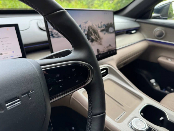 
            Tenet вместо VW. Мы испытали новый кроссовер Т8 калужской сборки
        