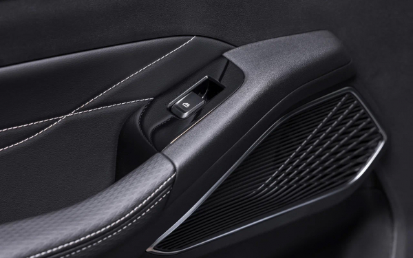 
            Дешевле, но лучше Geely Emgrand. Мы покатались на новом Belgee S50
        
