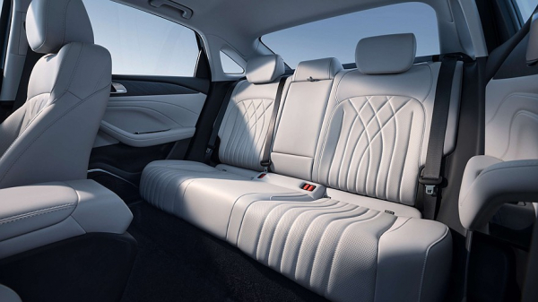 Geely Galaxy Starshine 6 с дизайном &laquo;под Mercedes&raquo; представлен официально