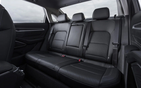 
            Дешевле, но лучше Geely Emgrand. Мы покатались на новом Belgee S50
        