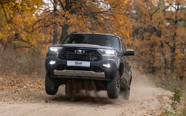 
            Эволюция против деградации. Мы испытали Lada Niva Travel с новым мотором
        