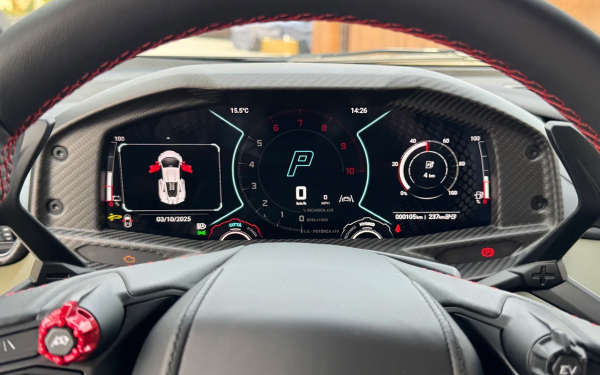 
            Мы оценили Lamborghini Revuelto. Этот гиперкар против законов физики
        