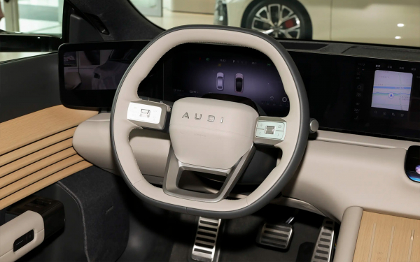 
            Новый AUDI без колец появился в России. Мы узнали цену и характеристики
        